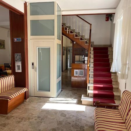 Hotel Margot Lido di Camaiore Exterior photo