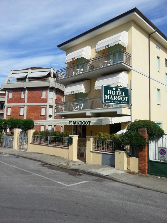 Hotel Margot Lido di Camaiore Exterior photo