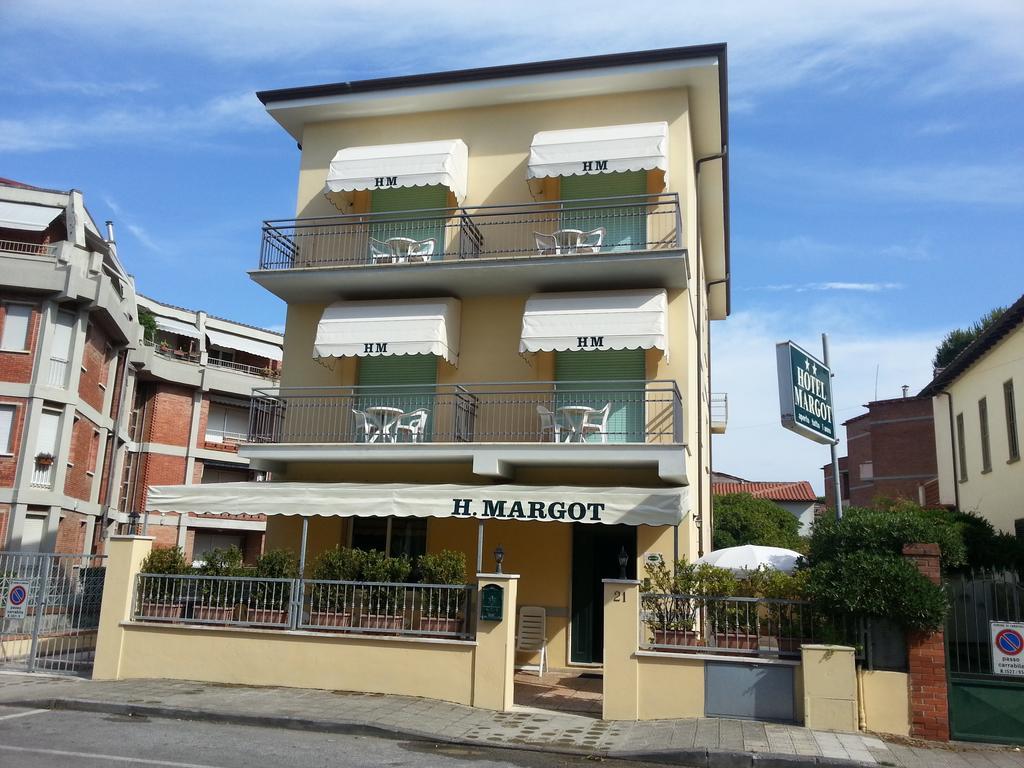 Hotel Margot Lido di Camaiore Exterior photo